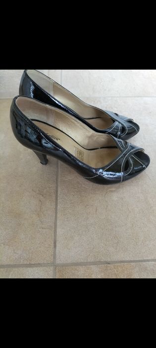 Pantofi damă mărime 39, piele lăcuită