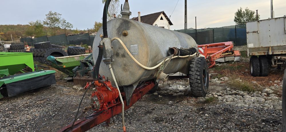Vidanja cisterna Pichon 6500 l apa sau dejectii