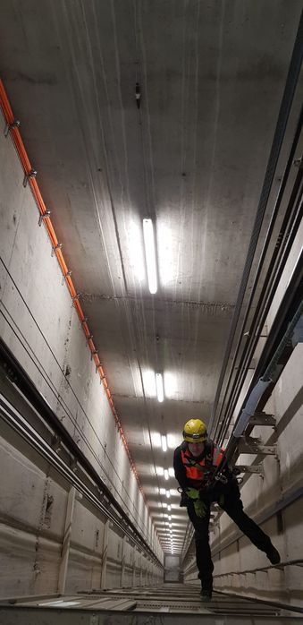 Alpinism utilitar lucrări la inaltime fara schela