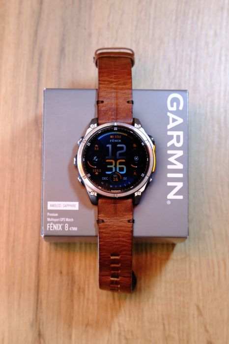 Garmin Fenix 8 AMOLED Sapphire Titan Orange 47mm