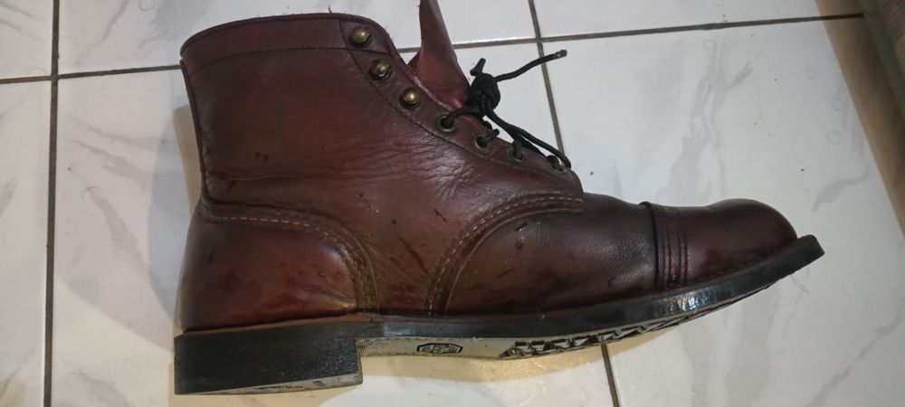 ghete red wing purtate de cateva ori