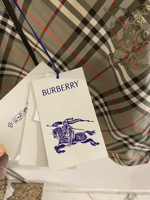 Geaca originala Burberry, reversibila/doua fete, noua cu eticheta