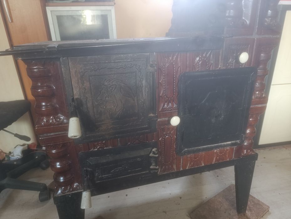 Sobă tip cizmă , puțin folosită,2 ani.