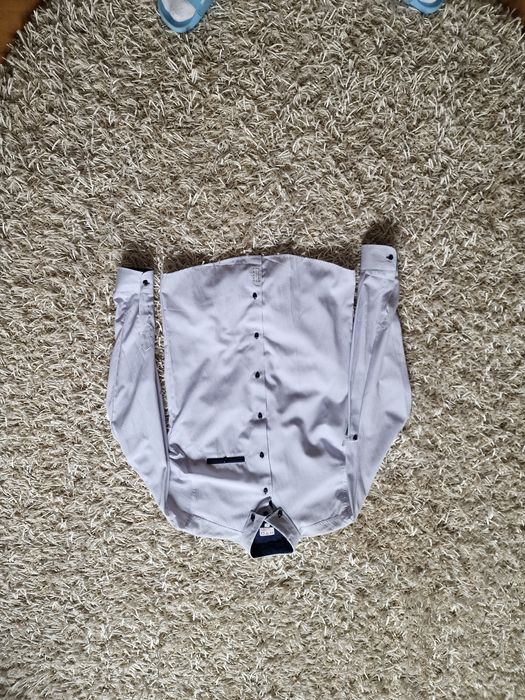 Camasa alba cu model