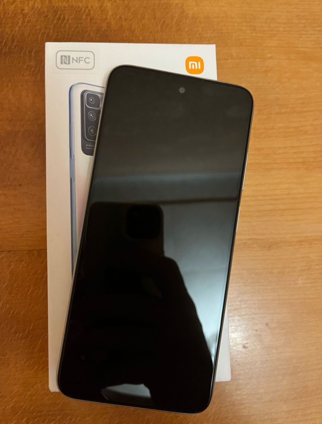 Срочно продам смартфон редми 10