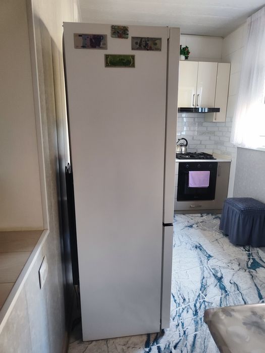 Продаю холодильник Индезит