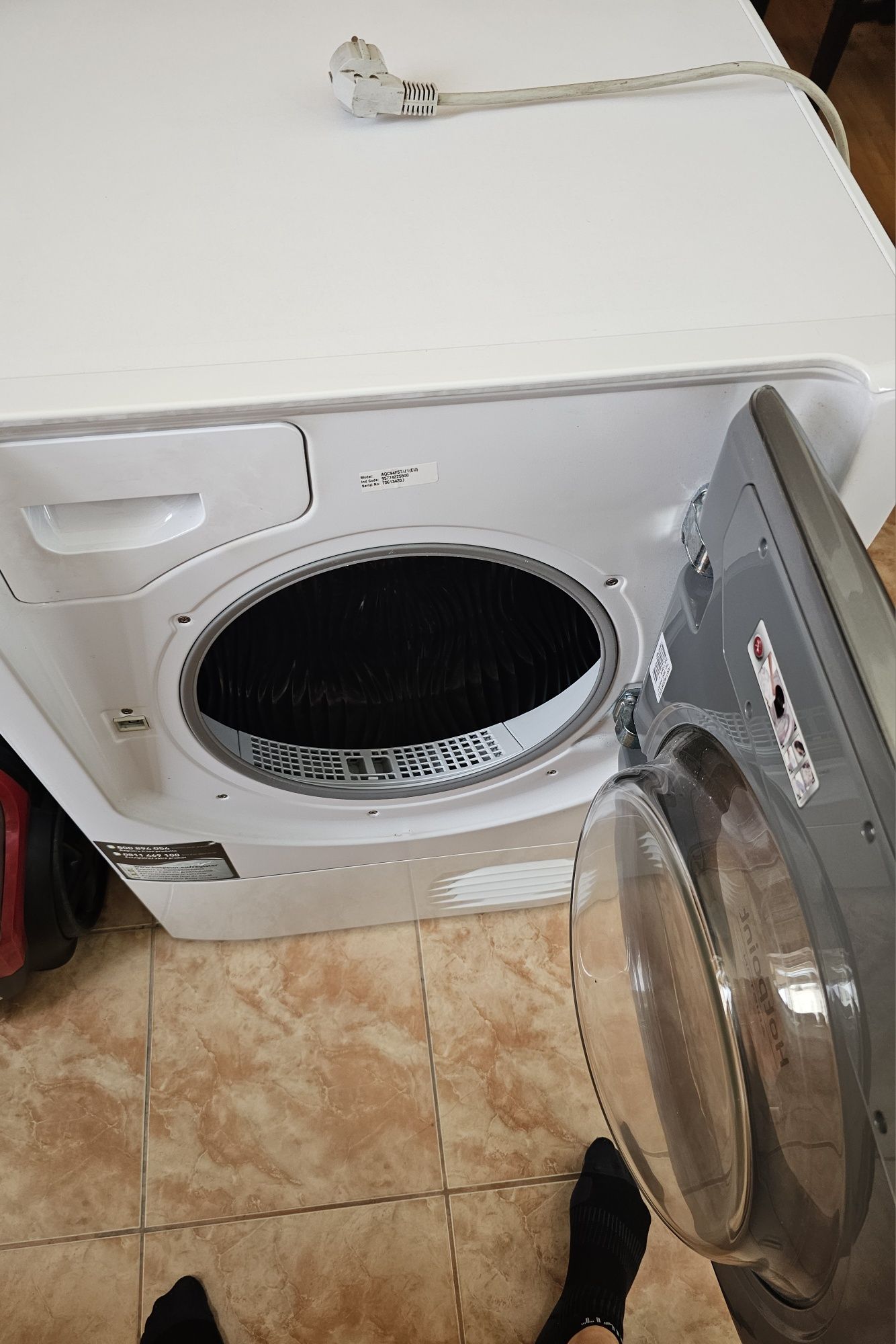 Сушилня Ariston Aqualtis Hotpoint 9kg работеща
