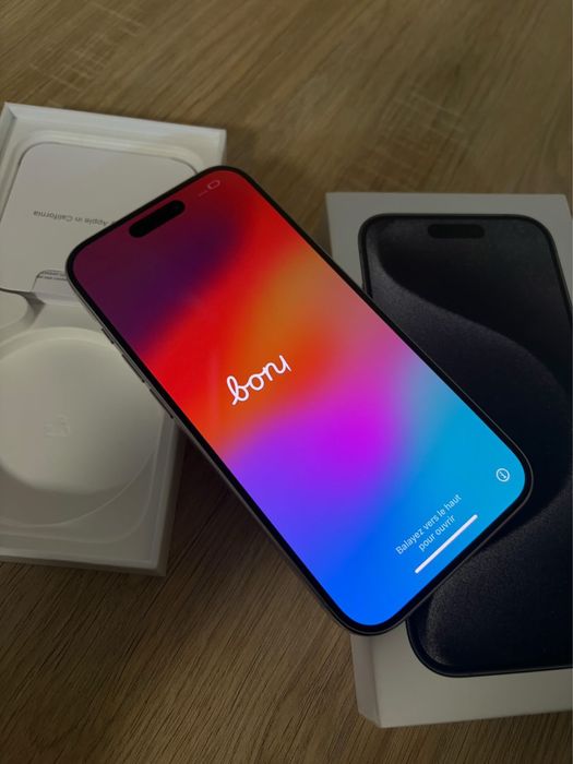 Vand iphone 15 pro 256gb