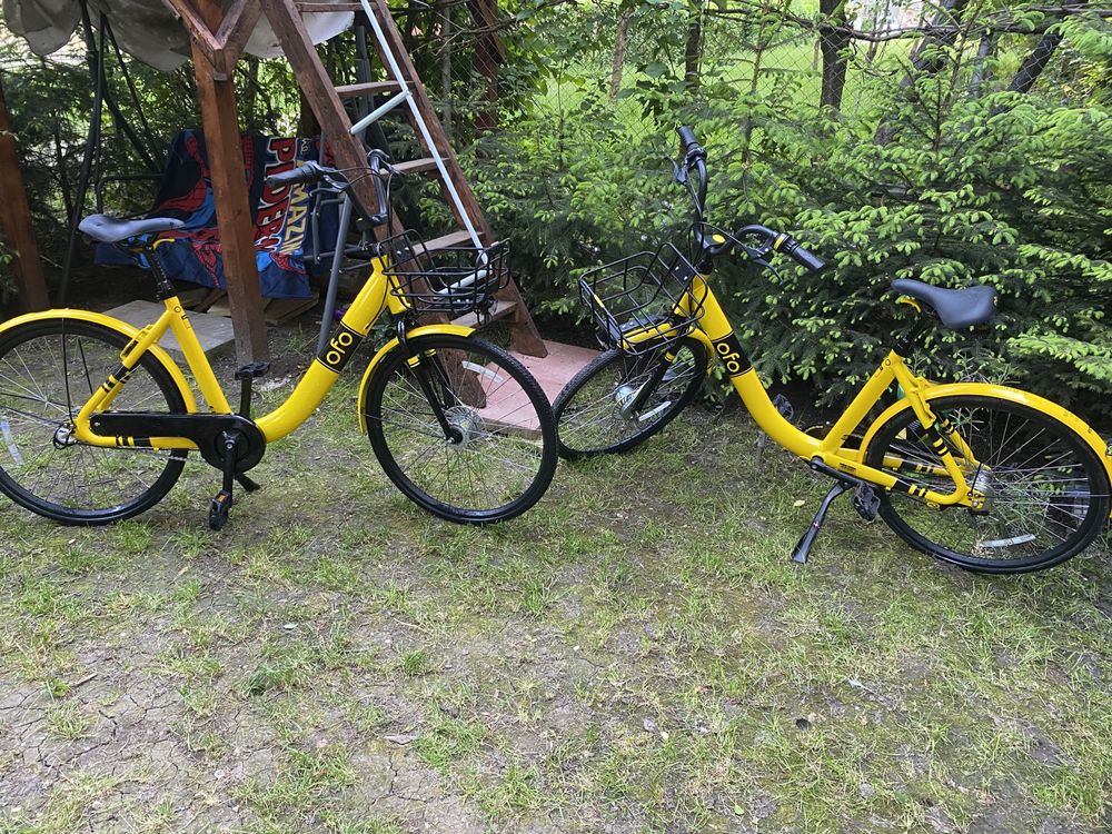 Doua biciclete Ufo