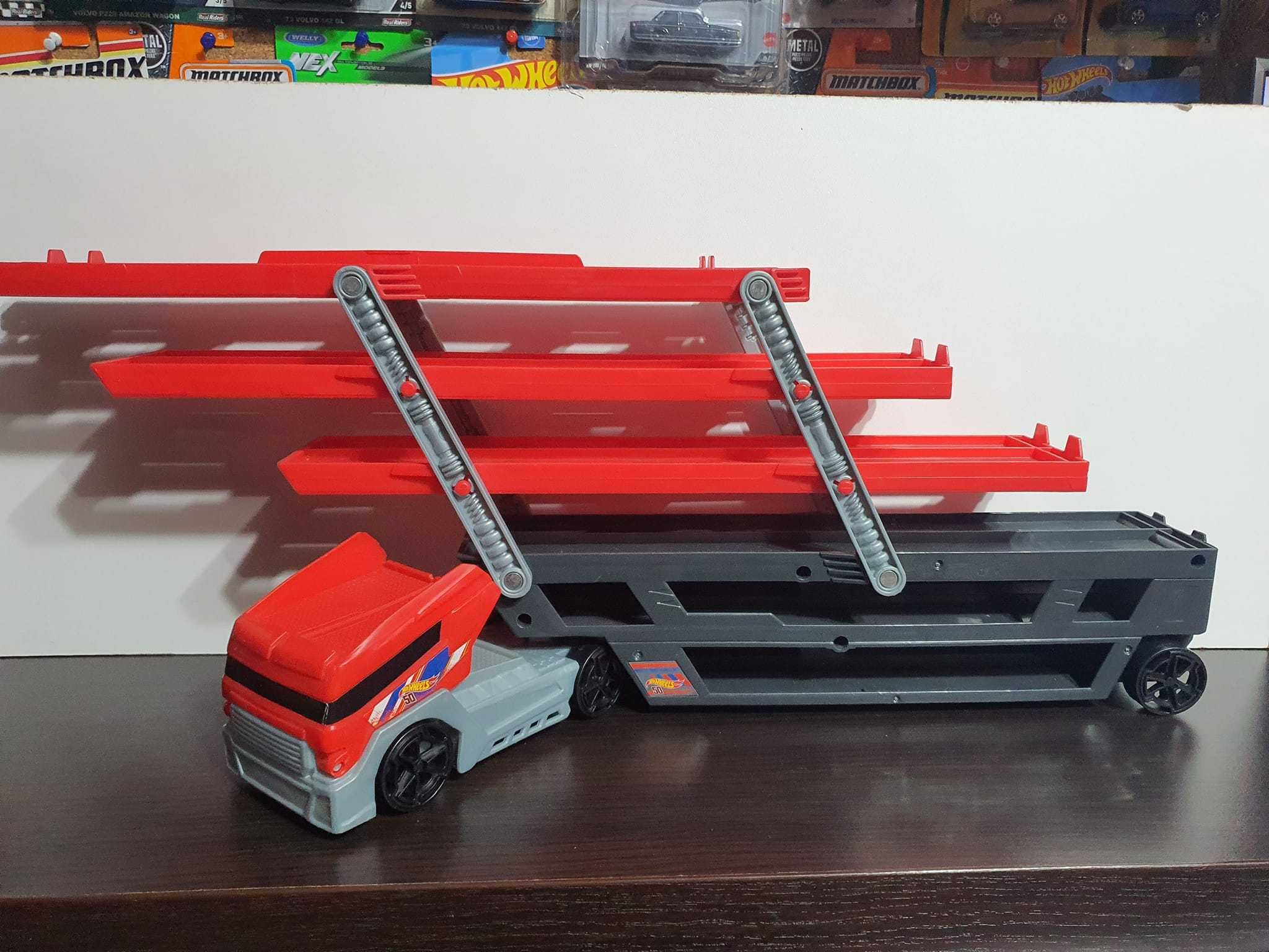Hot Wheels камион (Автовоз)