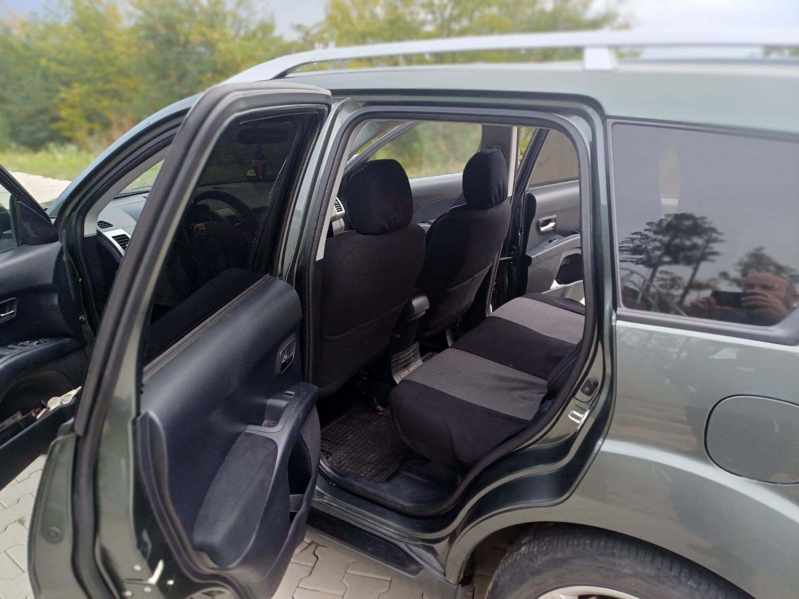 Vând Peugeot 4007, 4x4, 7 locuri