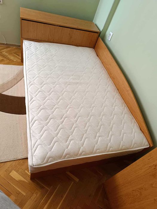 Запазен спален комплект 120/190см с матрак, повдигащ механизъм и ракла