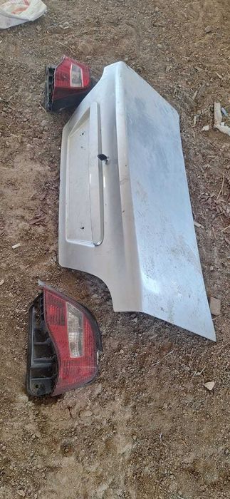 задние фары  и багаж Daewoo Nexia