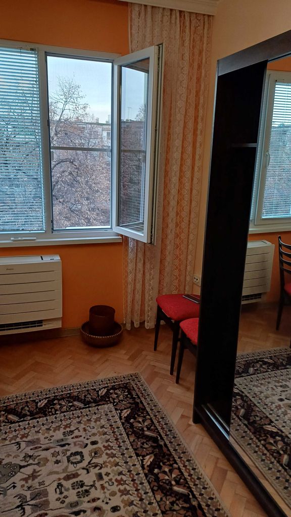 Дава се под наем Тристаен апартамент в Пловдив, Въстанически - 81 кв.м за 561 € - Снимка #13