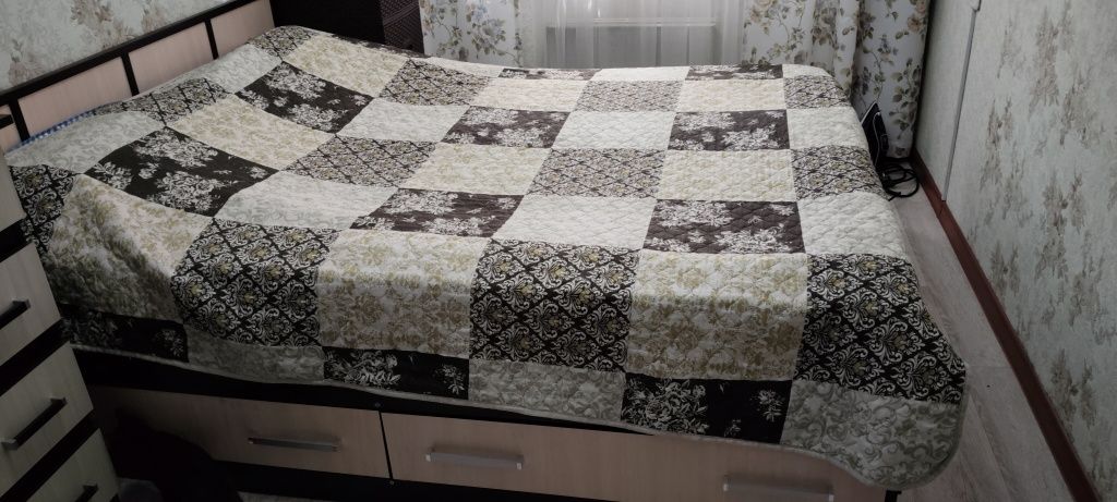 Продам двухспальнюю кровать