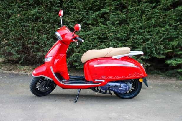 MYMOTO Vinde: Scuter Keeway Versilia 125cc, ,nou, posibilitate rate.