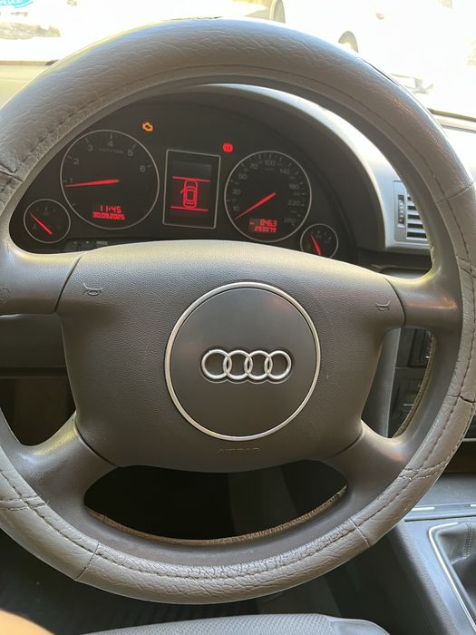 Audi A4, 2001, culoare gri