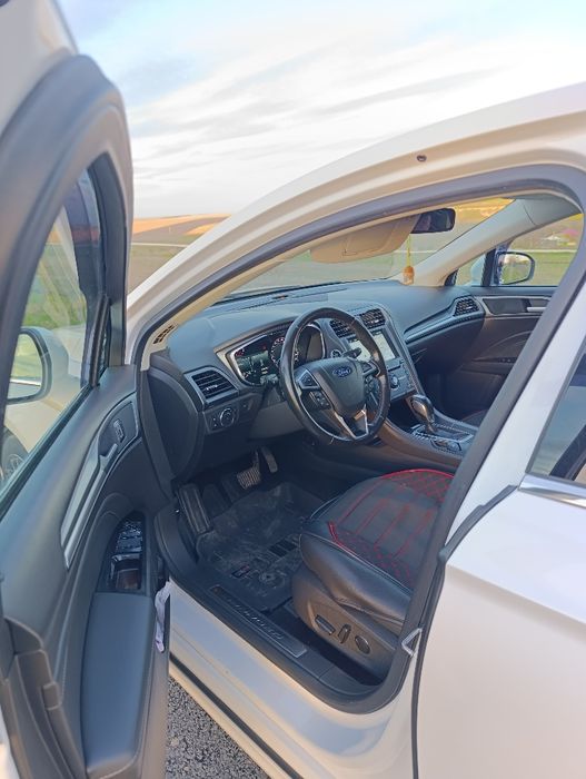 Vând Ford Mondeo mk5