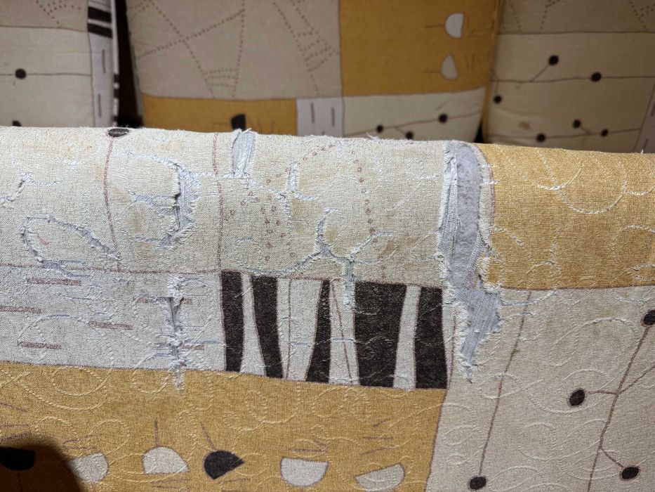 Диван тройка 200см и две табуретки