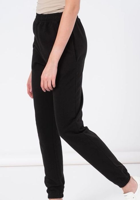 Oferta! Transport gratuit  prin Olx. Missguided Set de pantaloni sport