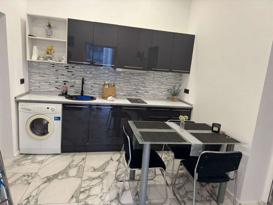 Apartament de lux de inchiriat Centru , bulevardul Revoluției, Teatru
