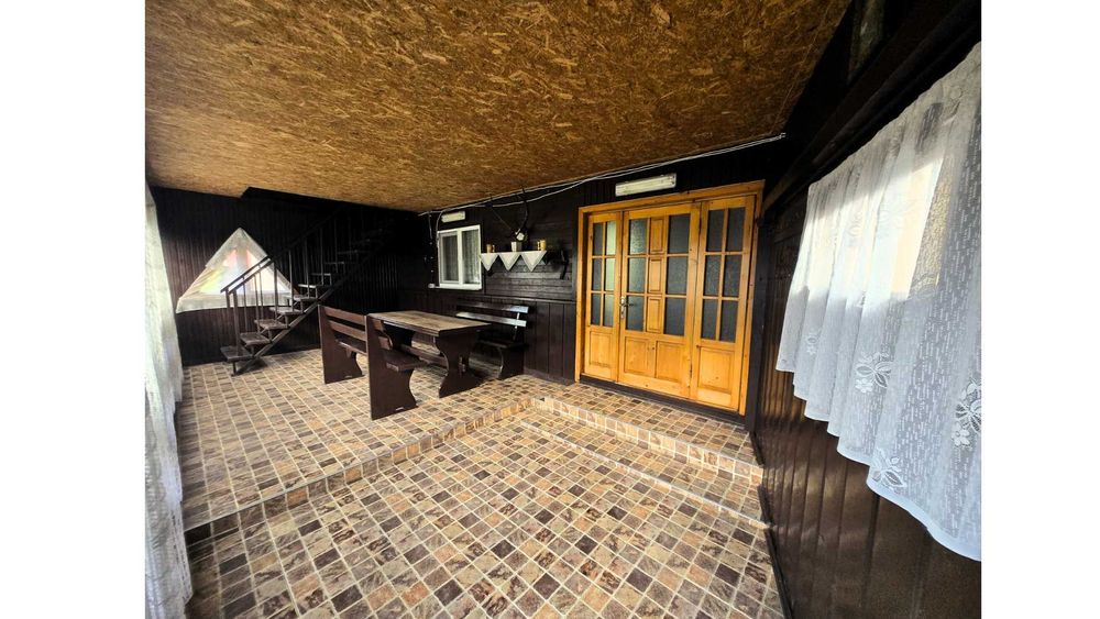 Proprietate de vanzare  (2 case in aceeasi curte+Magazie+Garaj+Grajd)