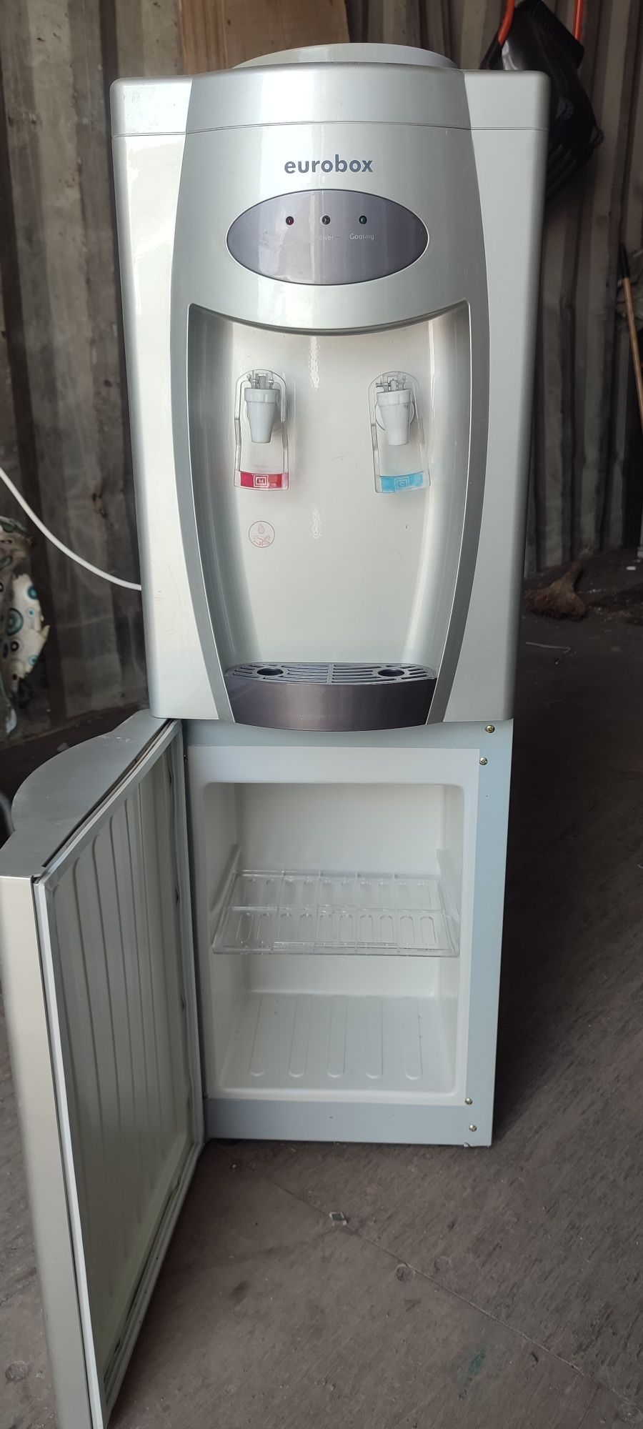 Продам кулер для воды