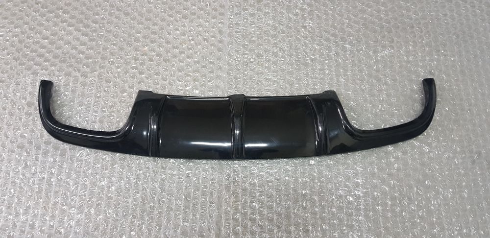 Дифузьор / Добавка за задна броня за Мерцедес в204 / Mercedes w204