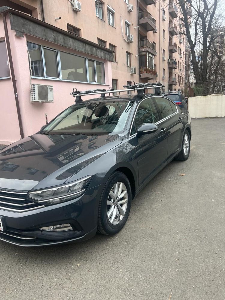 Vand passat 2020 benzina