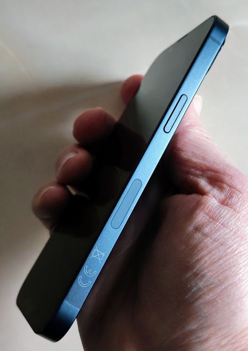 IPhone 13 5G Midnight 128 GB impecabil, baterie 100 % + cadou !