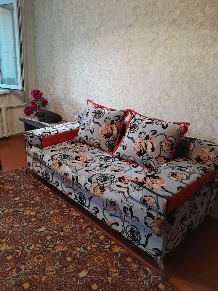 Продам диван в хорошем состоянии