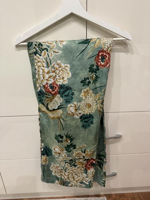 Дамски сатениран панталон Zara