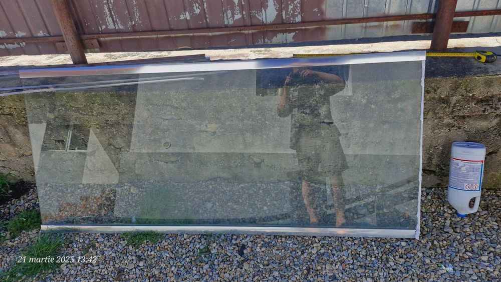 Ușă și perete duș din sticlă securizată, stare foarte bună