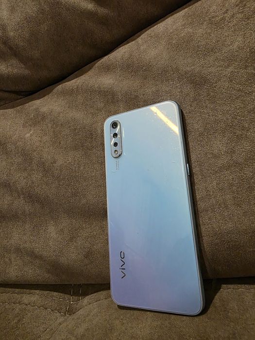 Продам телефон Vivo 1907