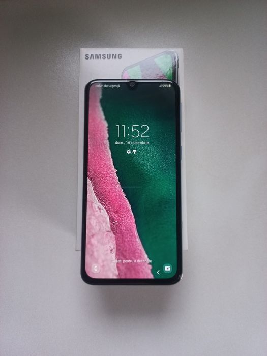 Samsung A 40, dual sim.