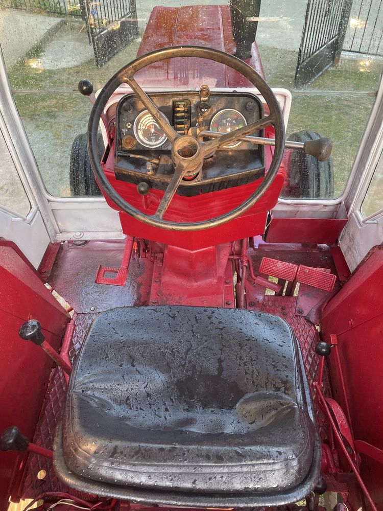 Tractor International 744