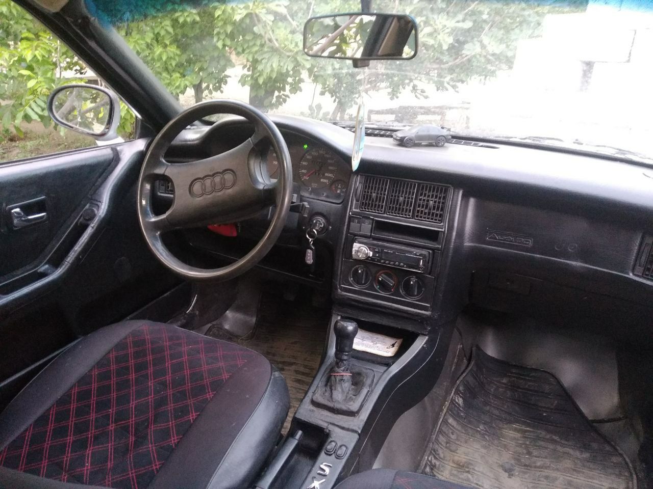 Срочно продам audi 80 b3