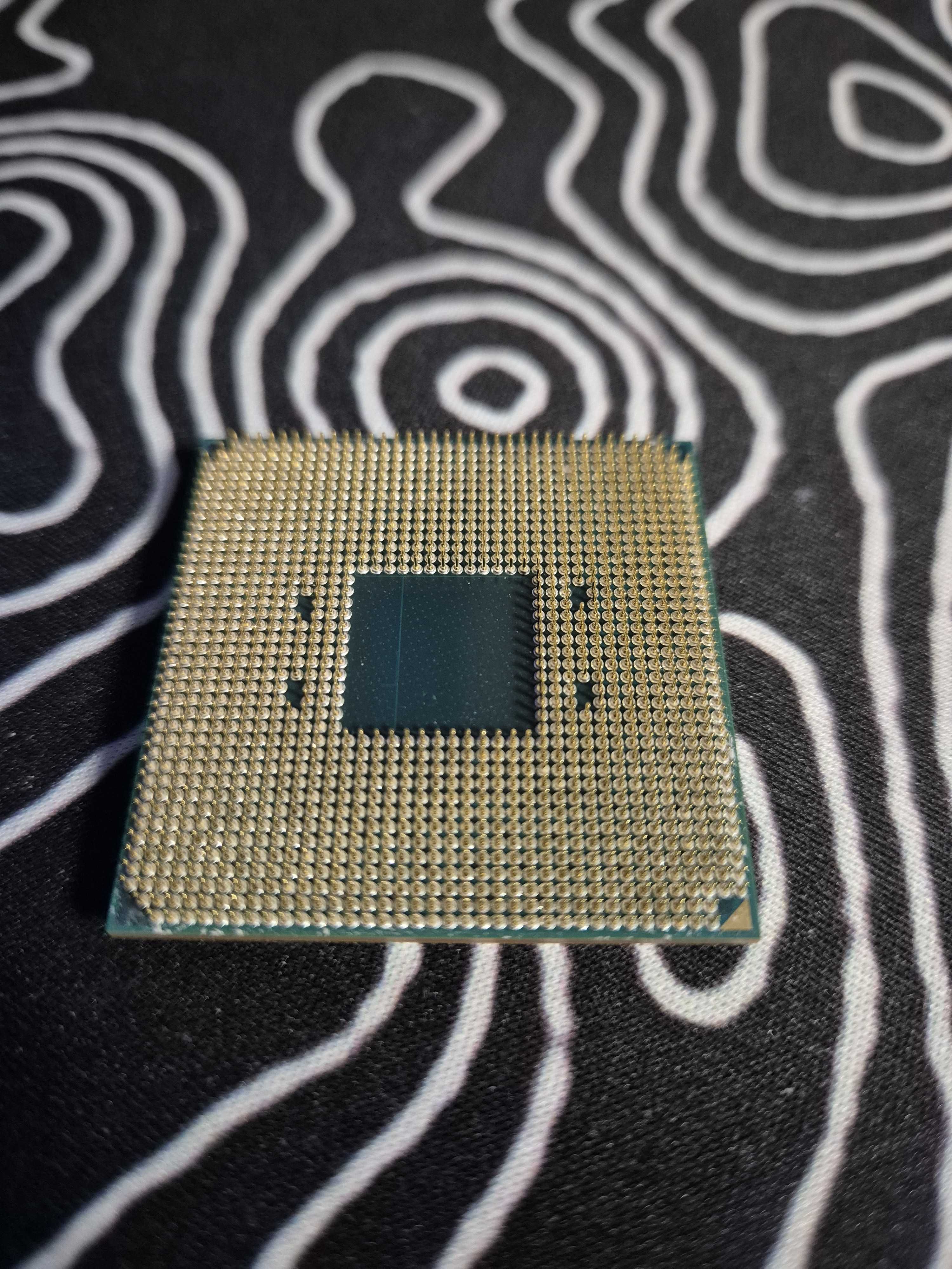 AMD Ryzen 5 5600X 6 ядра / 12 нишки, перфектно състояние