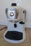Кафемашина DeLonghi EC221.W