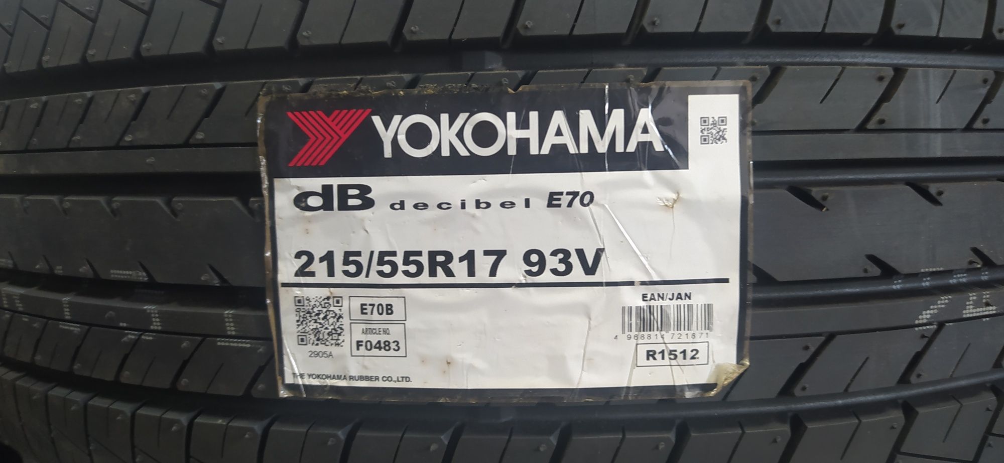 215/55R17. Yokohama. E70