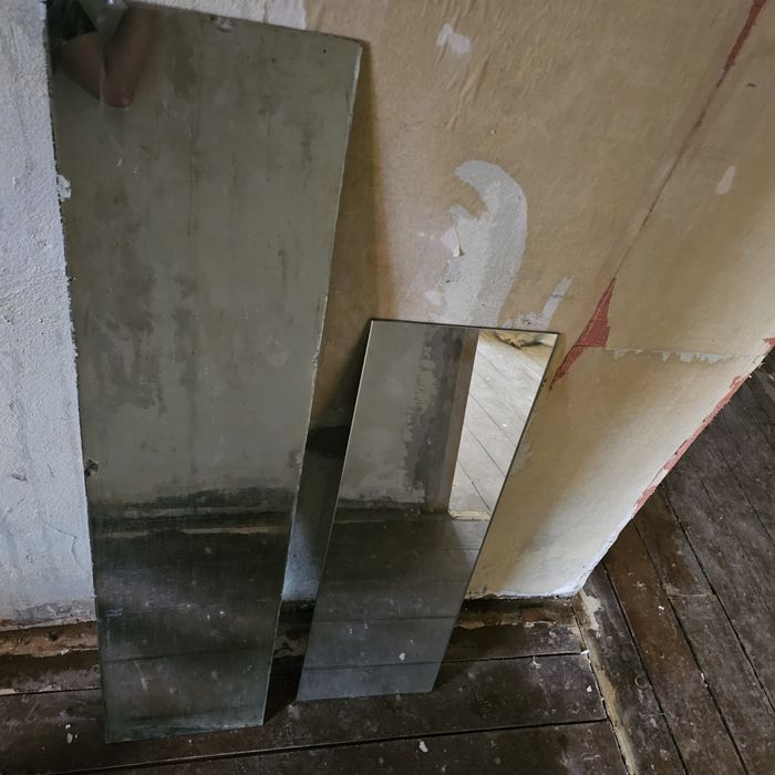 Зеркало 4 штуки по 500 тенге.