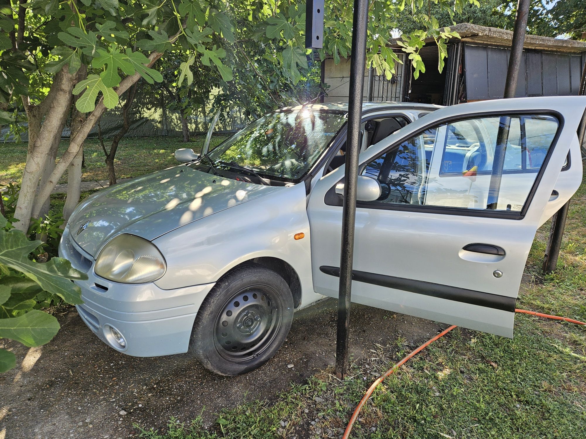 Renault clio 2001