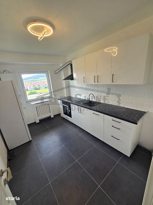 Apartament 136m² 4 camere pe 2 niveluri Bucătărie separată