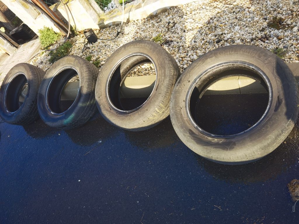 Гуми 4 броя 215/60/17 Continental Eco 6