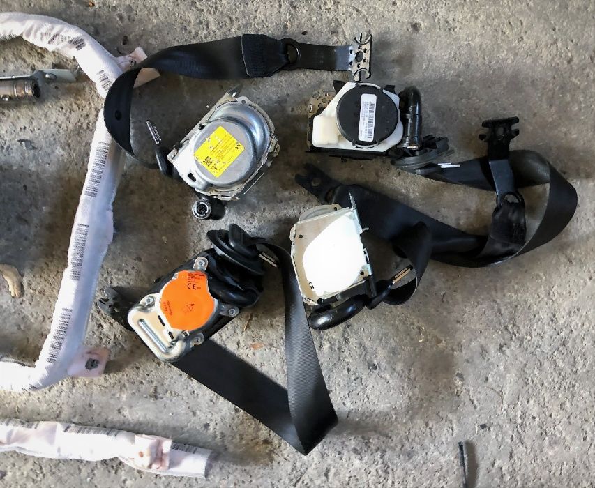 Volkswagen Passat VW B8 kit airbag volan pasager cortina genunchi AUDI