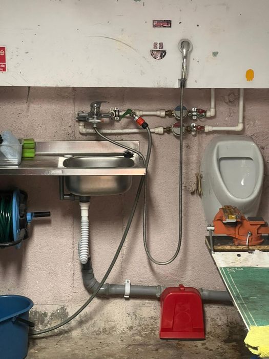 Închiriez garaj Drumul Taberei - zona Valea Argeșului