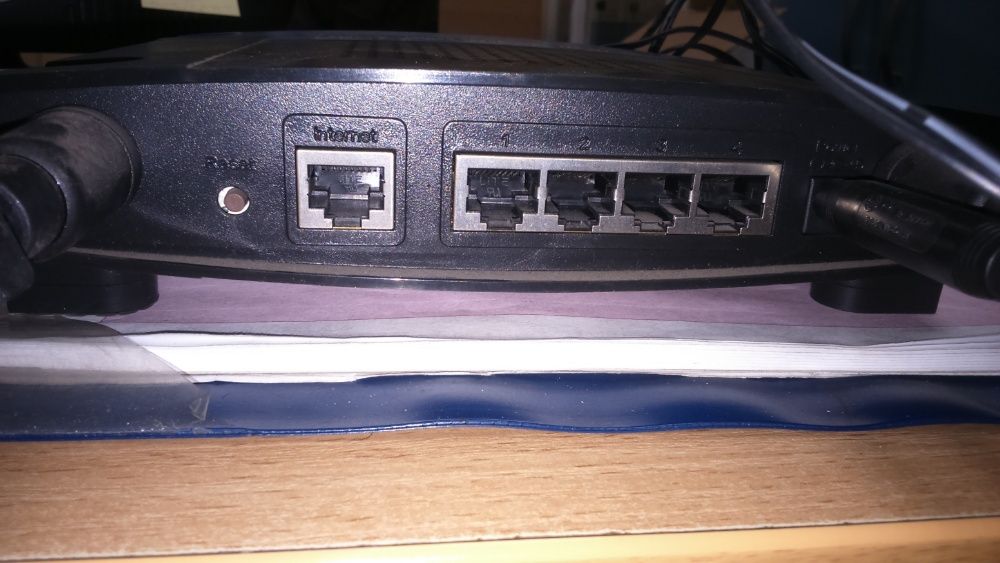 Продавам рутер Линксис 2,4 гигахерца