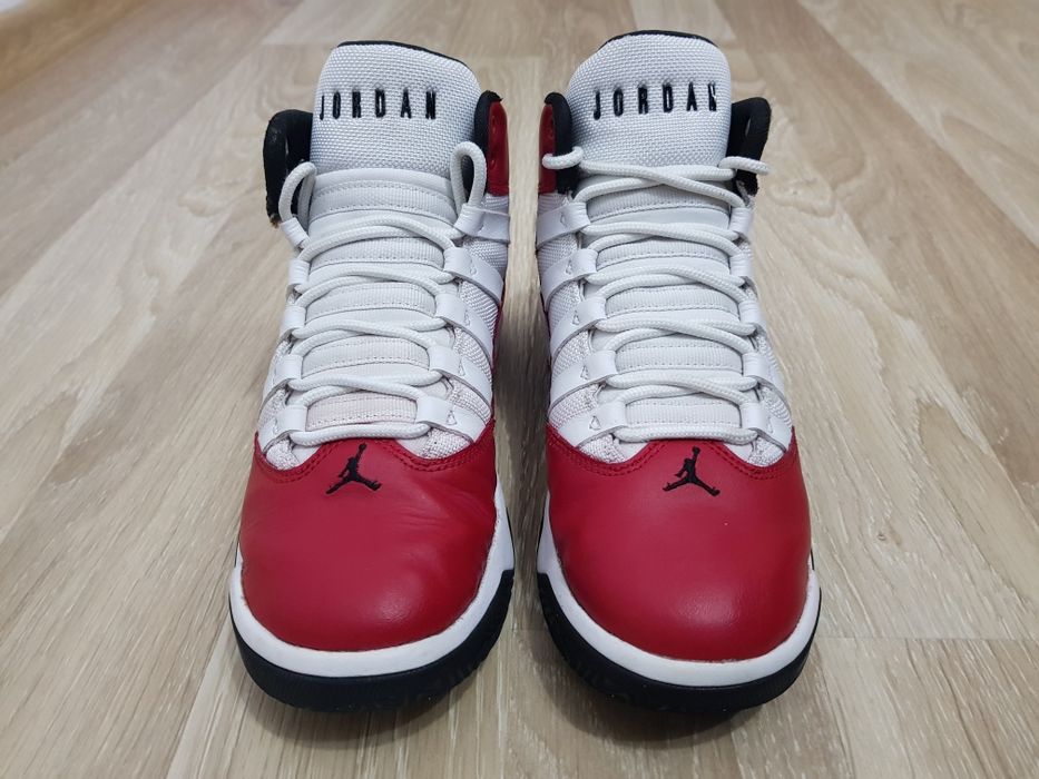 Adidasi Jordan mărimea 36 :nike salomon