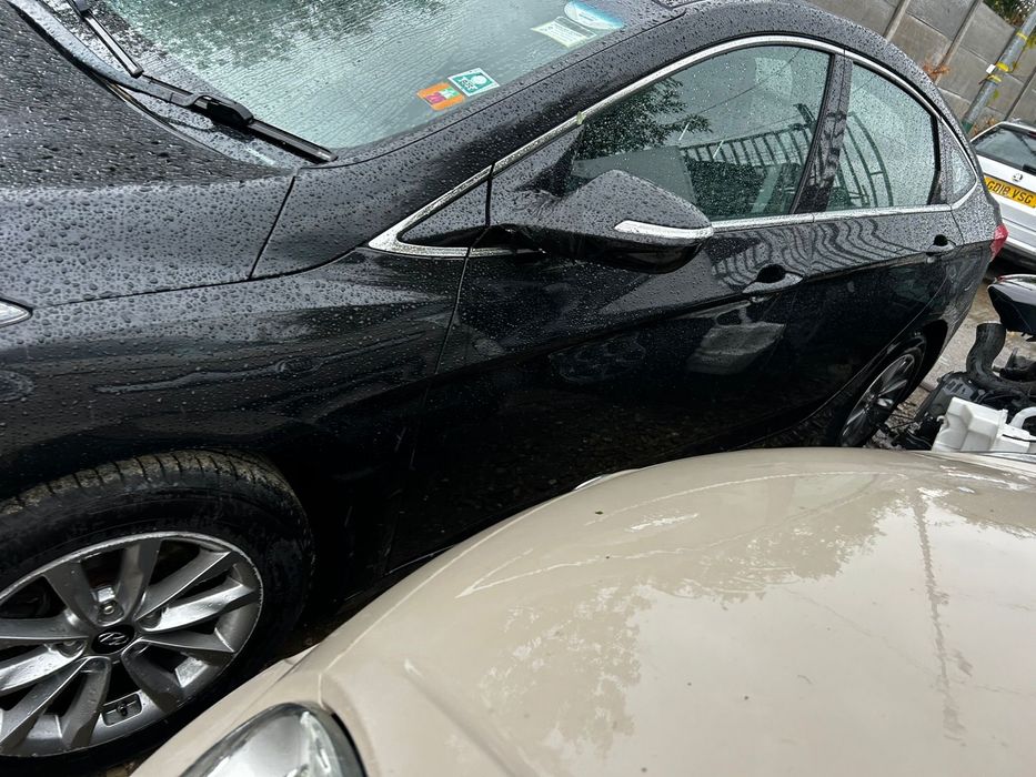 Aripă stânga față Hyundai i40 2016