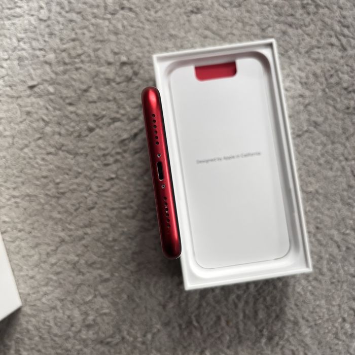 iPhone 11 64GB Product red